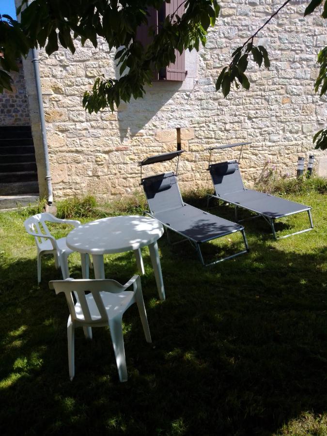 Bed and Breakfast Chez la Marquise Boissieres  Exterior foto